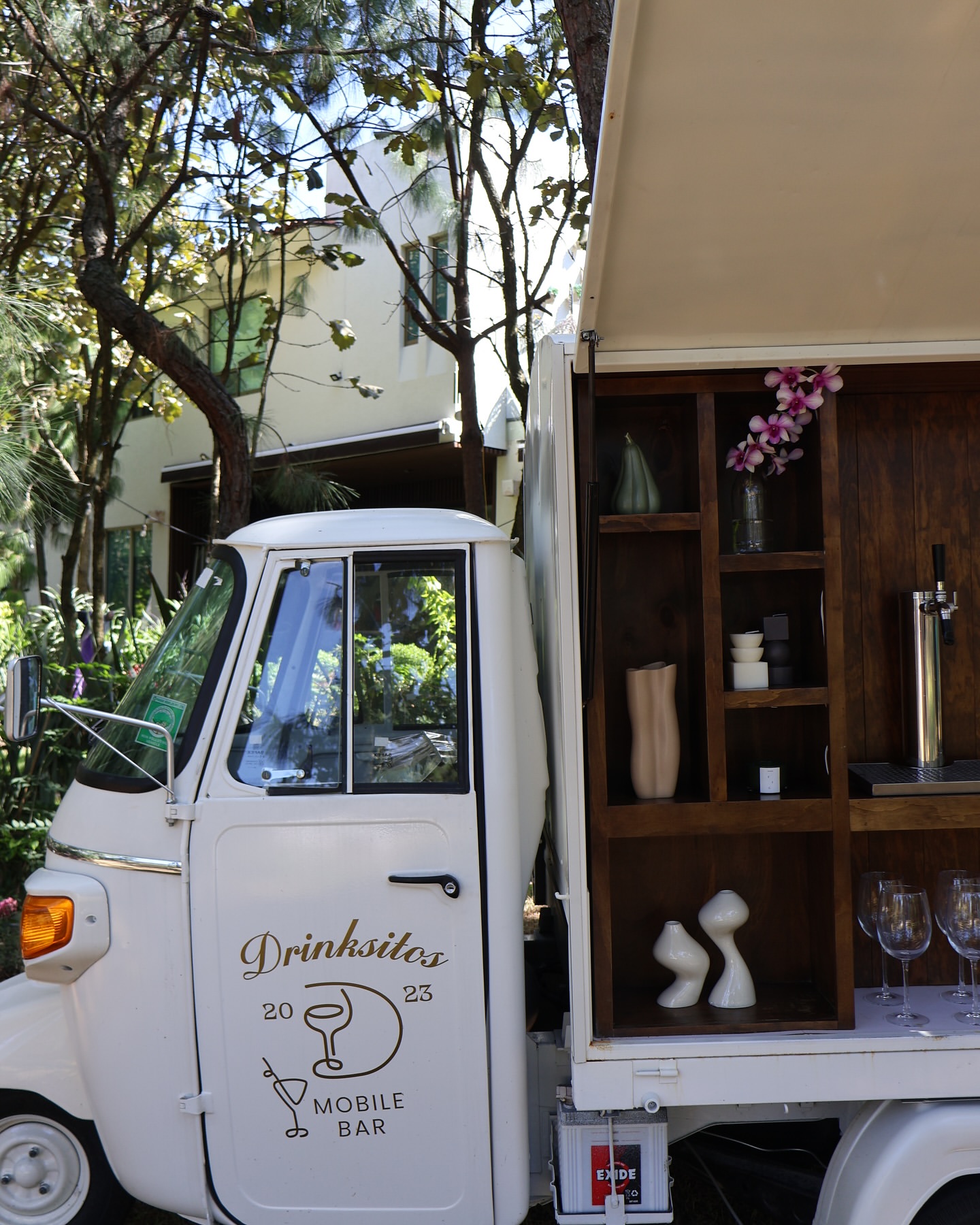 Carrito Piaggio Ape de Drinksitos, barra móvil de cócteles para eventos en Guadalajara y Zapopan